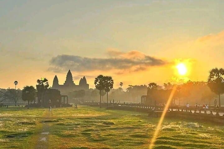 Sunrise Jeep Tour of Angkor Wat — Private Angkor Archaeological Park Experience photo 2