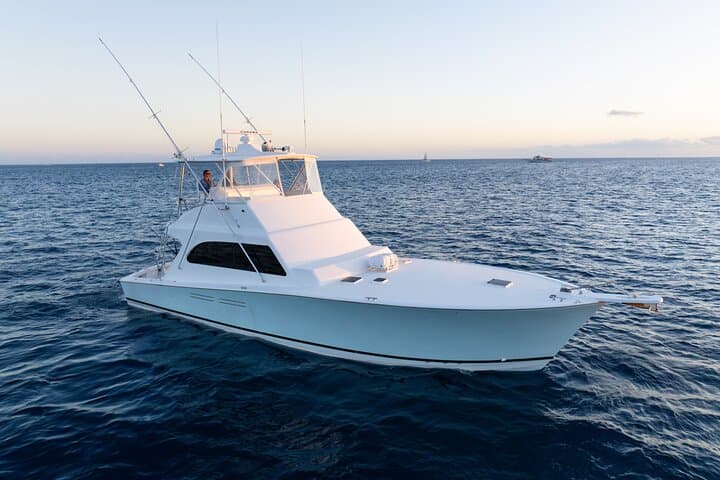 Private Luxury Sunset Cruise Aboard Limitless — Sunset Yacht Charter in Honolulu photo 3
