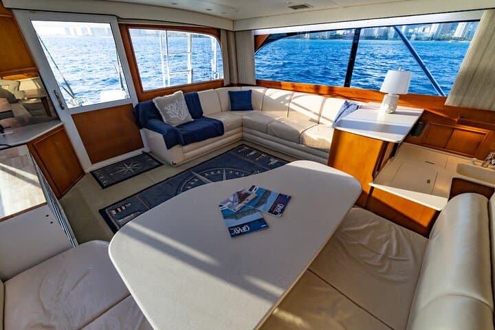 Private Luxury Sunset Cruise Aboard Limitless — Sunset Yacht Charter in Honolulu photo 6