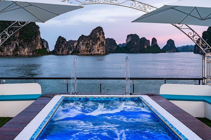Premium Halong Bay Day Cruise: Sung Sot Cave, Titov Island & Jacuzzi photo 4