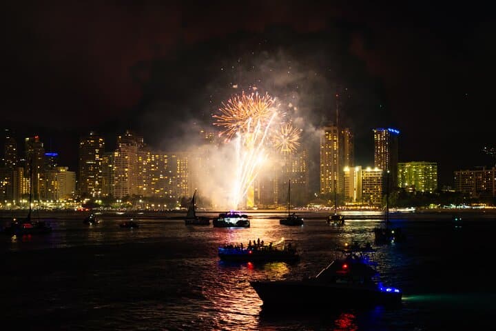 Private Luxury Sunset Fireworks Cruise Aboard Limitless in Honolulu