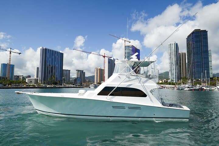Private Luxury Sunset Fireworks Cruise Aboard Limitless in Honolulu photo 6