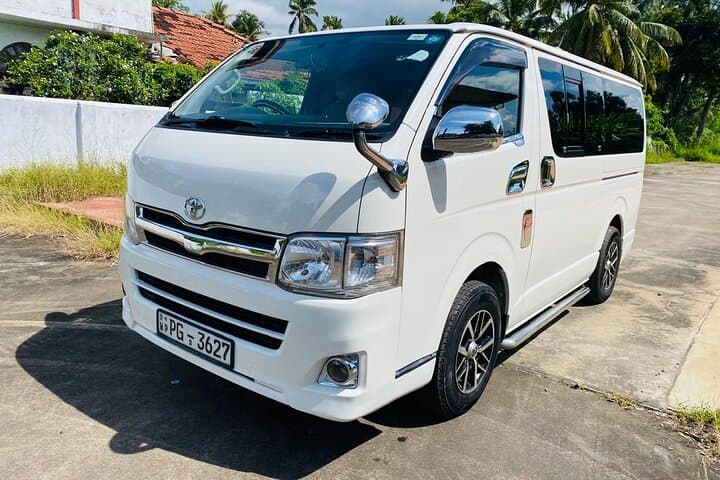 Sri Lanka Private Car & Driver — Full-Day 200km Private Transport from Negombo photo 2