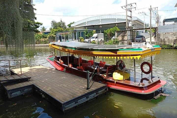 Bangkok Canal Cruise: Great Buddha, Thai Desserts & Riverside Café Afternoon Tour photo 3