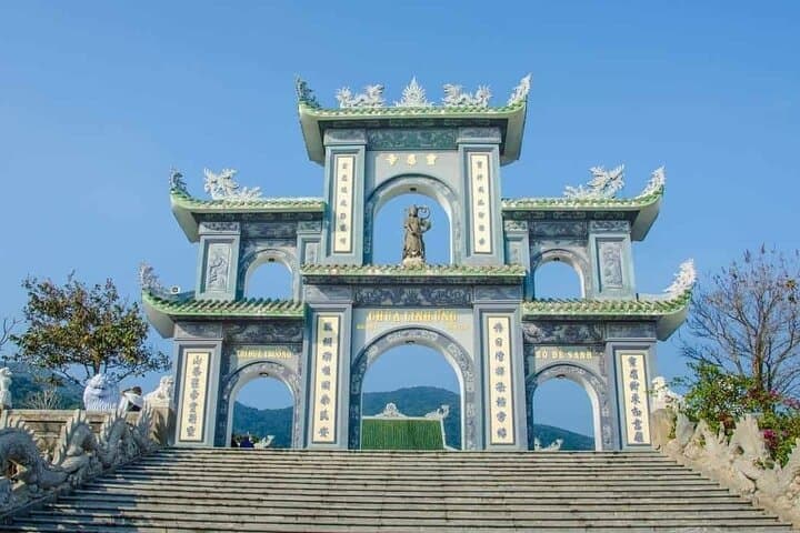 Golden Bridge & Ba Na Hills Cable Car Day Tour with Buffet Lunch photo 2