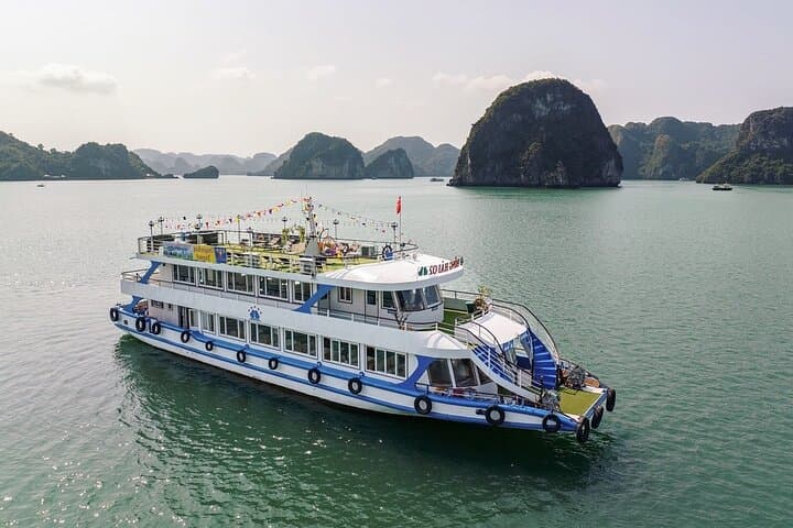 Halong Bay 6-Hour Dragon King Cruise: Kayaks, Caves & Titov Peak photo 1