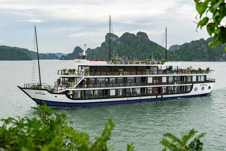3-Day Ninh Binh and Ha Long-Lan Ha Bay 5-Star Cruise from Hanoi photo 2