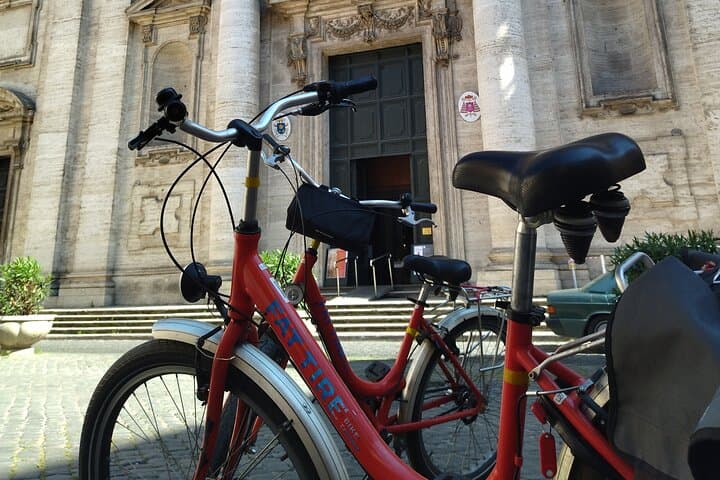 Pedal Rome: 4-Hour Bike Rental with Circus Maximus AR Experience photo 6