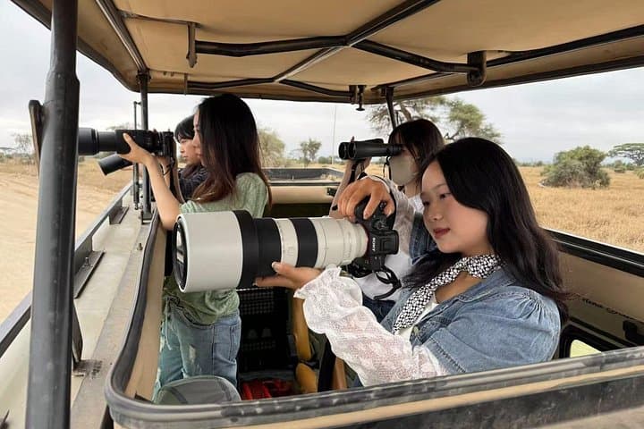 6-Day Budget Safari: Amboseli, Naivasha, Nakuru & Maasai Mara photo 2