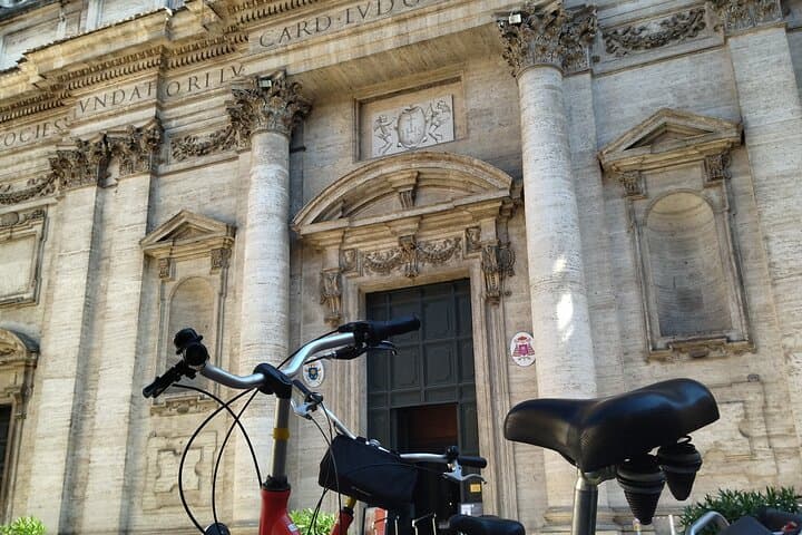 Bike Rental in Rome — Explore the Eternal City on Two Wheels photo 1