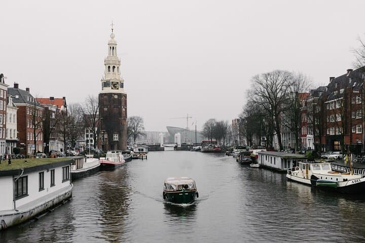 Amsterdam New Electric Canal Cruise with Local Skipper photo 6