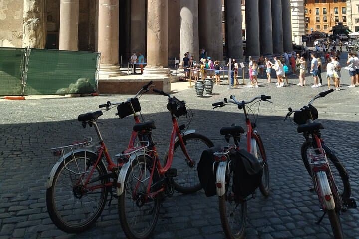 Rome by Bike: 4-Hour Rental with Castel Sant'Angelo Entry photo 5