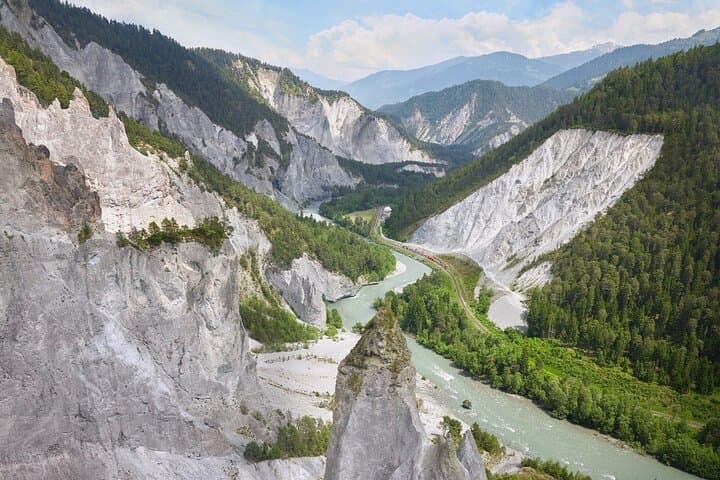 Switzerland in 2 Days: Matterhorn, Glacier Express & Lucerne Lake Cruise