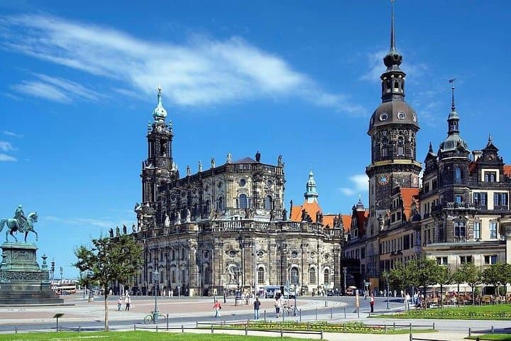 Private Transfer Prague to Dresden — Door-to-Door Comfort with Scenic Stops photo 2