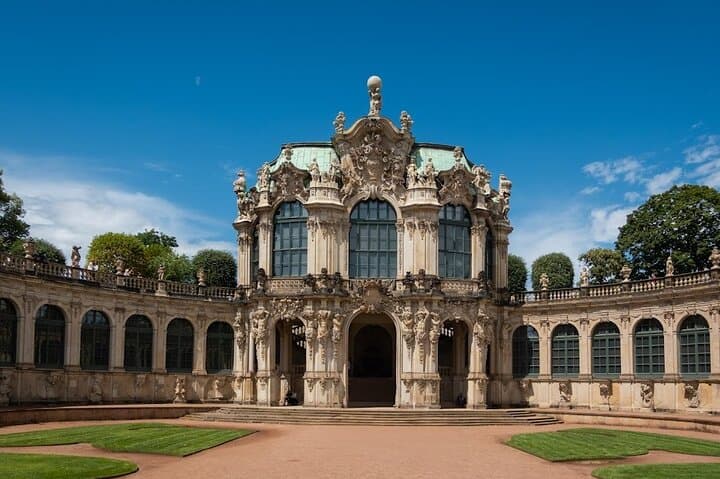 Private Transfer Prague to Dresden — Door-to-Door Comfort with Scenic Stops photo 3