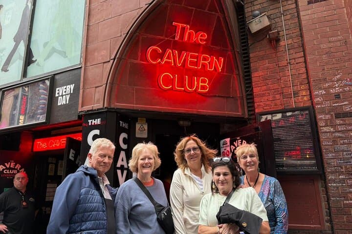 Scouse Safari Private Walk — Liverpool Beatles, Waterfront & Docklands Culture Tour photo 2