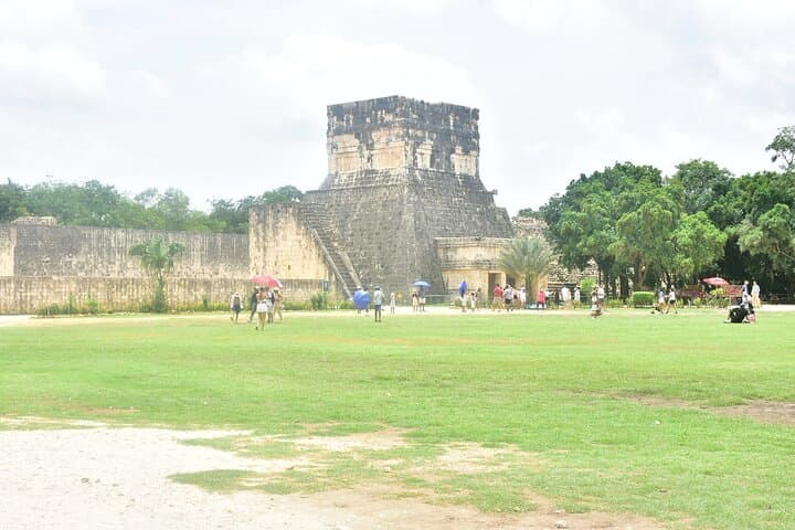 Chichen Itzá, Ik Kil & Hubiku Day Tour from Cancún: Ruins, Cenotes and Valladolid photo 2