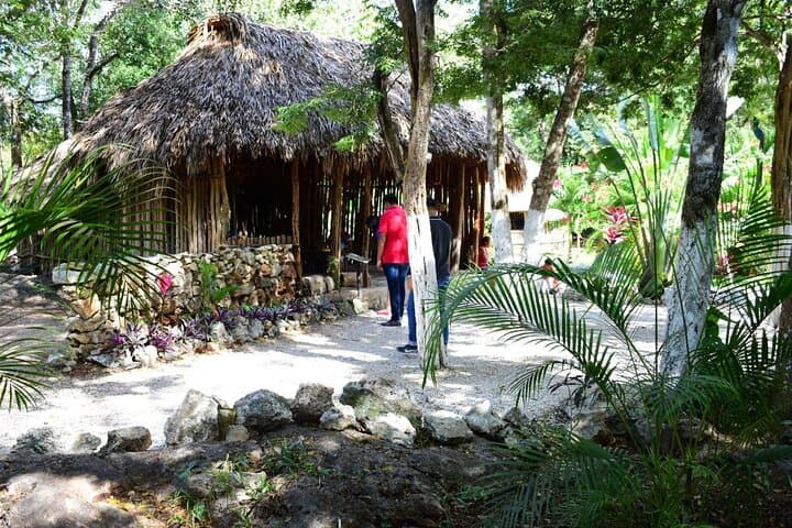 Chichen Itzá, Ik Kil & Hubiku Day Tour from Cancún: Ruins, Cenotes and Valladolid photo 5