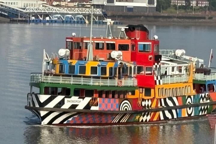 Scouse Safari Private Walk — Liverpool Beatles, Waterfront & Docklands Culture Tour photo 4