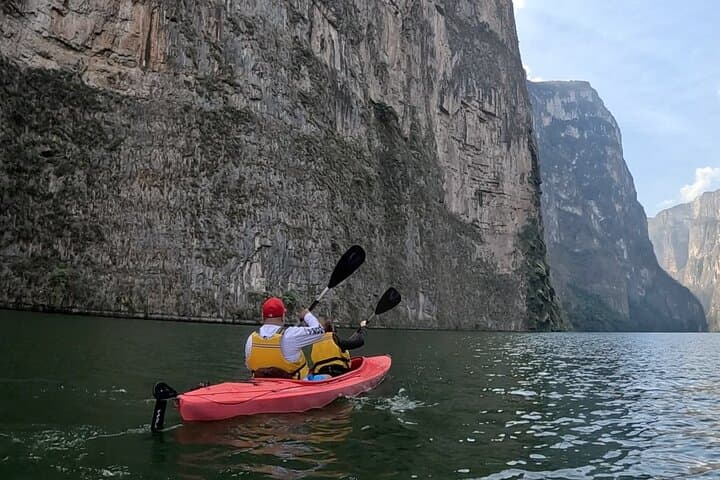 Double-Kayak Crossing of Sumidero Canyon: Paddle Between Towering Cliffs photo 3