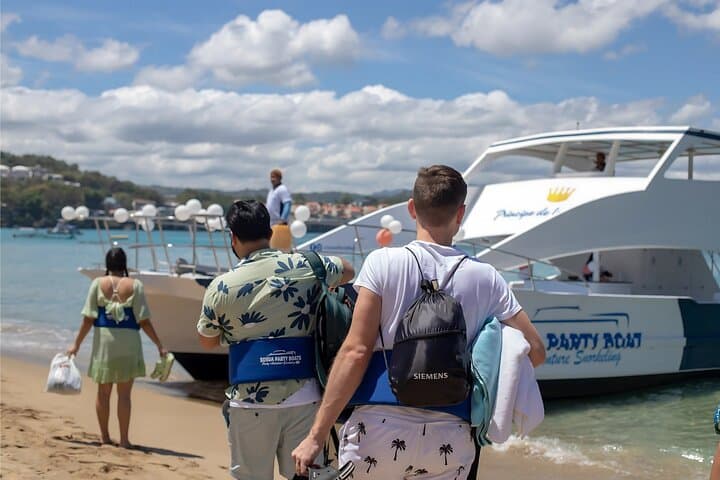 Puerto Plata Private Catamaran: Sosúa Snorkel, BBQ & Open Bar photo 4