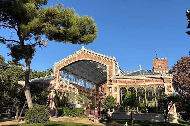 Barcelona Citadel Park & 1888 Expo Walking Tour — Arc de Triomf to Barceloneta photo 4