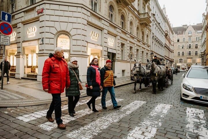 Private 3-Hour Prague Walking Tour — Old Town, Charles Bridge & Custom Routes