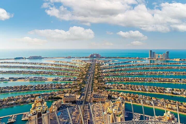 Panoramic Views from The View at The Palm: Dubai’s 240m Observation Experience