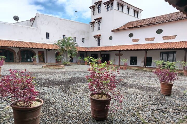 Explore Casco Viejo: Panama City's Hidden Treasures Walking Tour photo 6