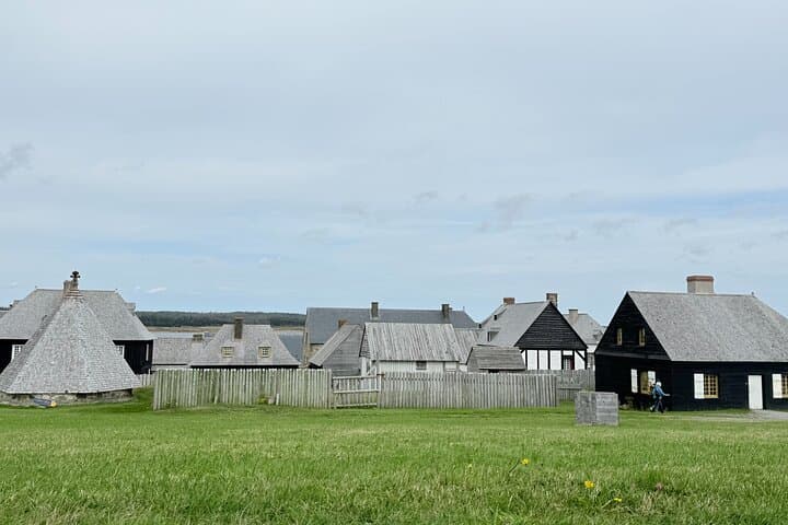 Explore Louisbourg Fortress and Lighthouse: Guided Coastal History Tour photo 3