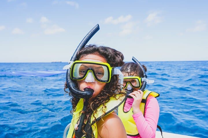 Waikiki Catamaran Turtle Snorkel Sail — Morning Cruise with Guaranteed Green Sea Turtles photo 2