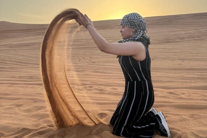 Dubai Desert Safari: Evening Dune Bashing, Sandboarding & BBQ Experience photo 3