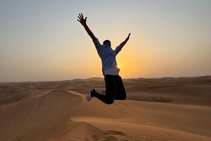 Dubai Desert Safari: Evening Dune Bashing, Sandboarding & BBQ Experience photo 6