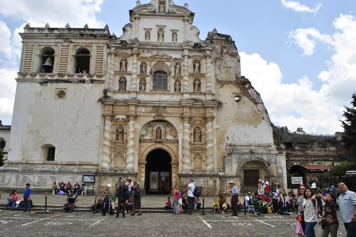 hobbitenango-and-antigua-day-trip-from-puerto-quetzal photo 5