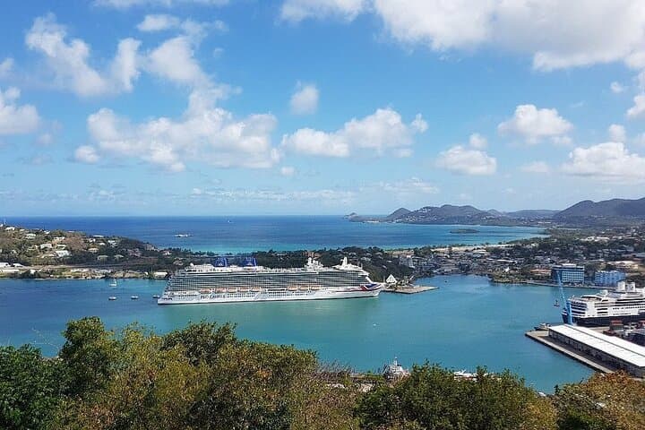 Castries to Marigot Bay: 3-Hour Sea-and-Land Tour on Saint Lucia's West Coast