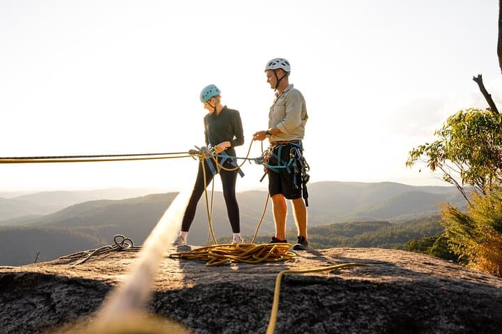 Abseil Seven Acre Rock — Yarra Valley Cliff Rappelling Adventure
