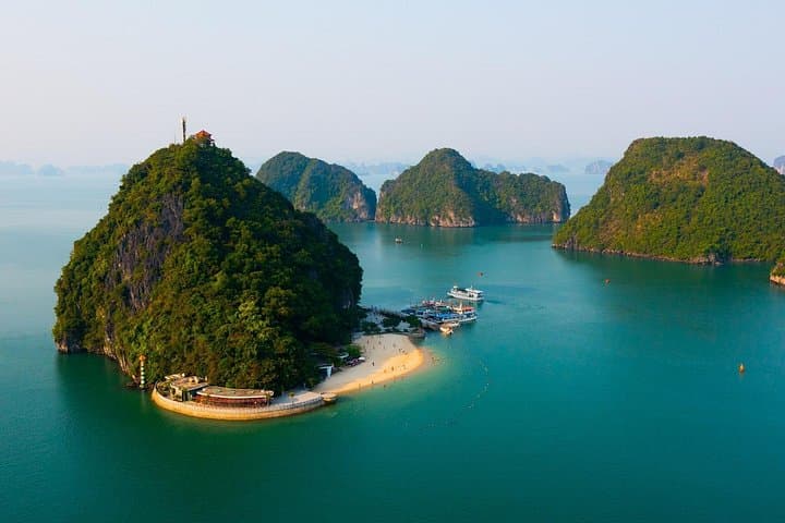 Private 4-Day Bai Tu Long Bay Cruise — Kayak, Caves & Titov Island photo 2