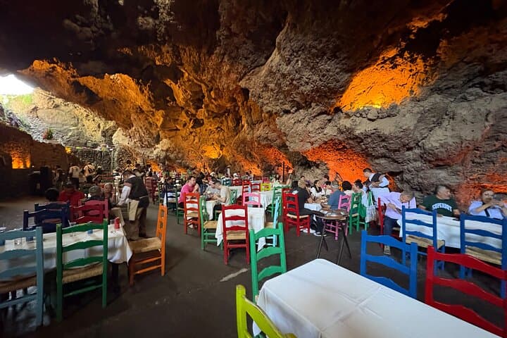 Early-Access Teotihuacan Tour with La Gruta Cave Dining Experience photo 3