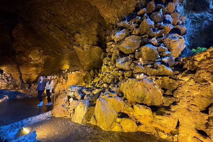 Early-Access Teotihuacan Tour with La Gruta Cave Dining Experience photo 4
