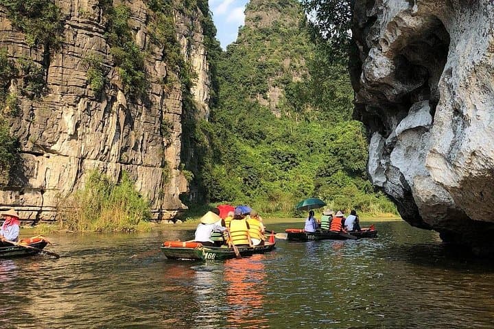 Ninh Binh Day Trip from Hanoi: Bai Dinh, Trang An & Mua Cave Guide photo 5