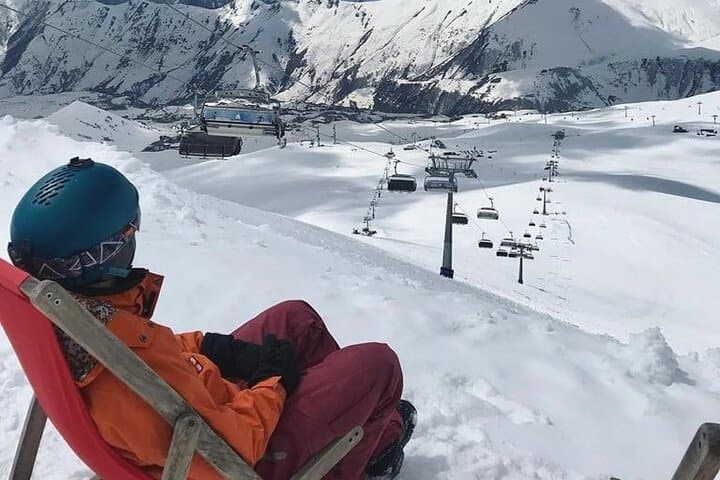 Gudauri & Ananuri Winter Day Trip from Tbilisi: Ski Slopes, Fortresses & Mountain Flavors