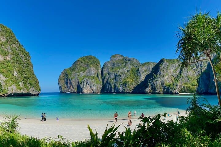 Phi Phi Sunrise Speedboat: Beat the Crowds Half-Day to Maya Bay