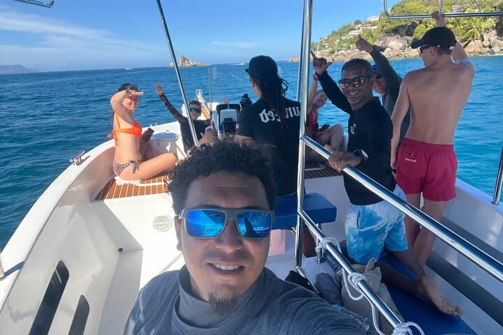 Double Dive Eden Island: Coral Reefs, Wreck and Guided Scuba in Seychelles photo 4