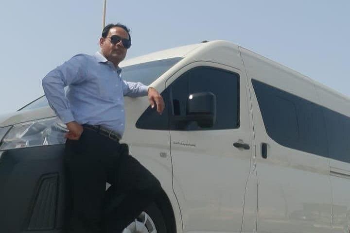 Dubai Luxury Airport and City Transfers by Private Vehicle photo 4