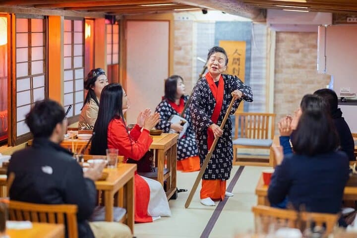 Tokyo Bay Yakatabune Dinner Cruise with Live Shamisen Show & Drinks