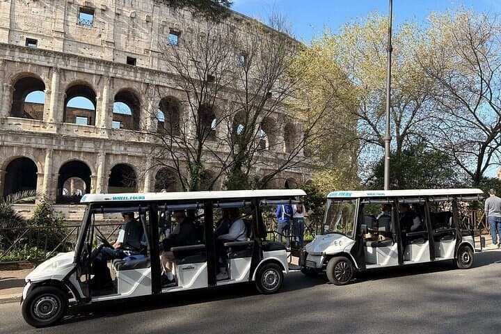 Rome by Electric Golf Cart: Semi-Private 3-Hour Iconic Landmarks Tour