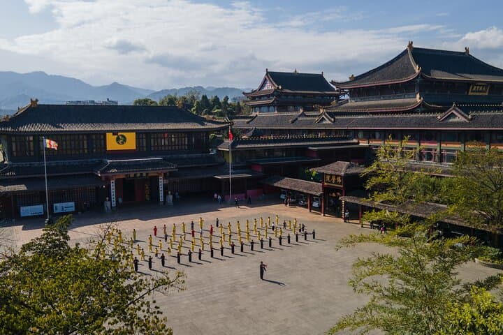 Train Emei Kung Fu with a Real Master — Leshan Day Experience photo 3