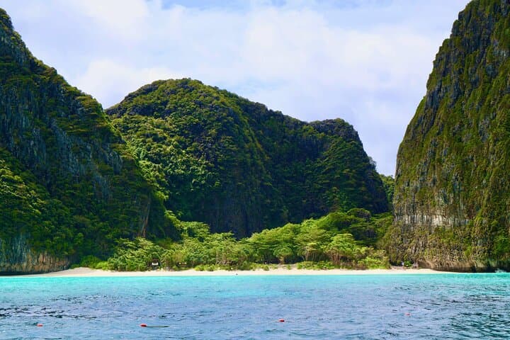 Speedboat Day Trip to Koh Phi Phi and Maya Bay — Snorkel Pileh Lagoon photo 2