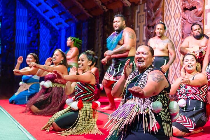 Two-Day Northland: Hole in the Rock Cruise, Waitangi Treaty Grounds & Waipu Glowworm Caves photo 2