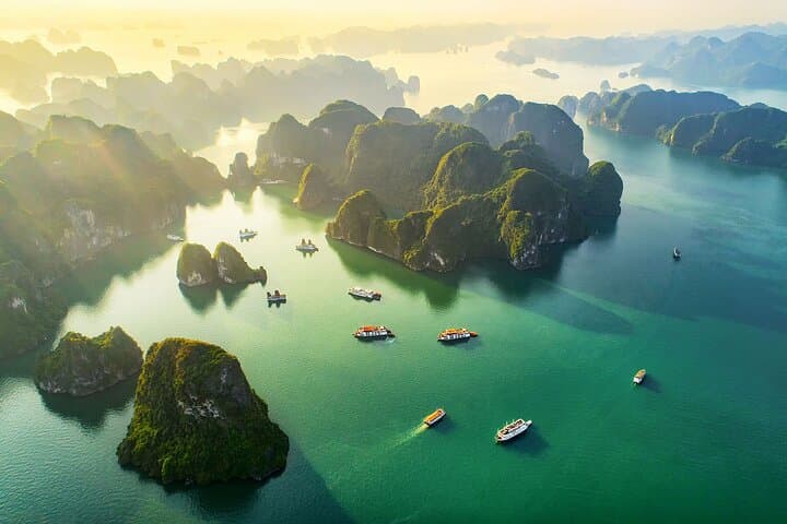 Lan Ha Bay 3-Day Retreat: Sunsets, Seafood & Silent Limestone Peaks photo 2